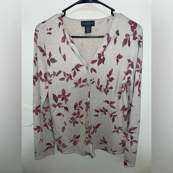 ✨2 For $6 Van Heusen Cardigan Size Medium #B2 - Picture 1 of 5